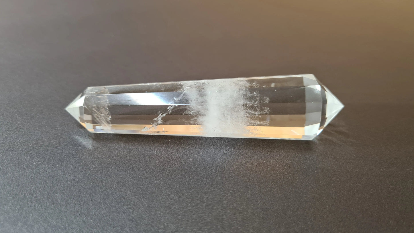 Cristal de quartz - 12 facettes - 8.2 x 2 cm - 39.9 g Ma boutique