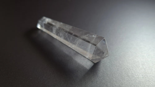 Cristal de quartz - 6 facettes - 6.5 x 1.7 cm - 20.5 g Ma boutique