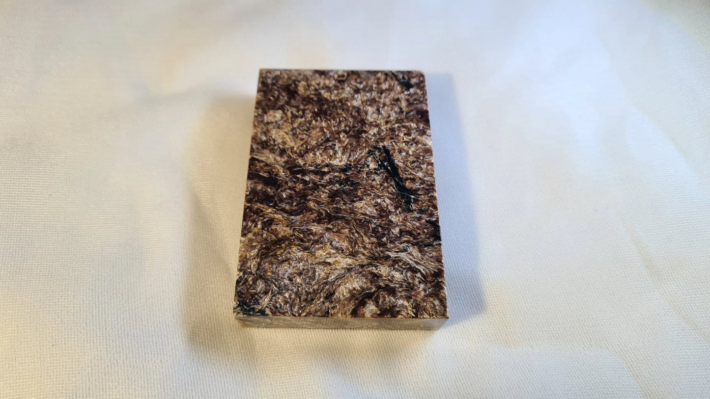 Plaque de charoïte 1.3x5x7.5cm Cristal Roche