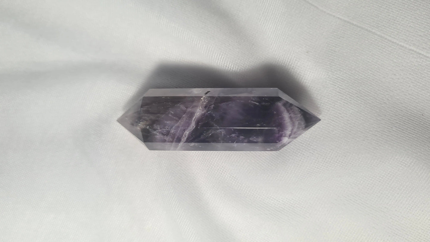 Améthyste taillée 12 facettes 6.7x2cm Cristal Roche