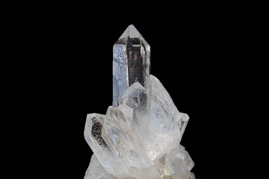 Cristal de quartz : vertus et bienfaits d’une pierre universelle