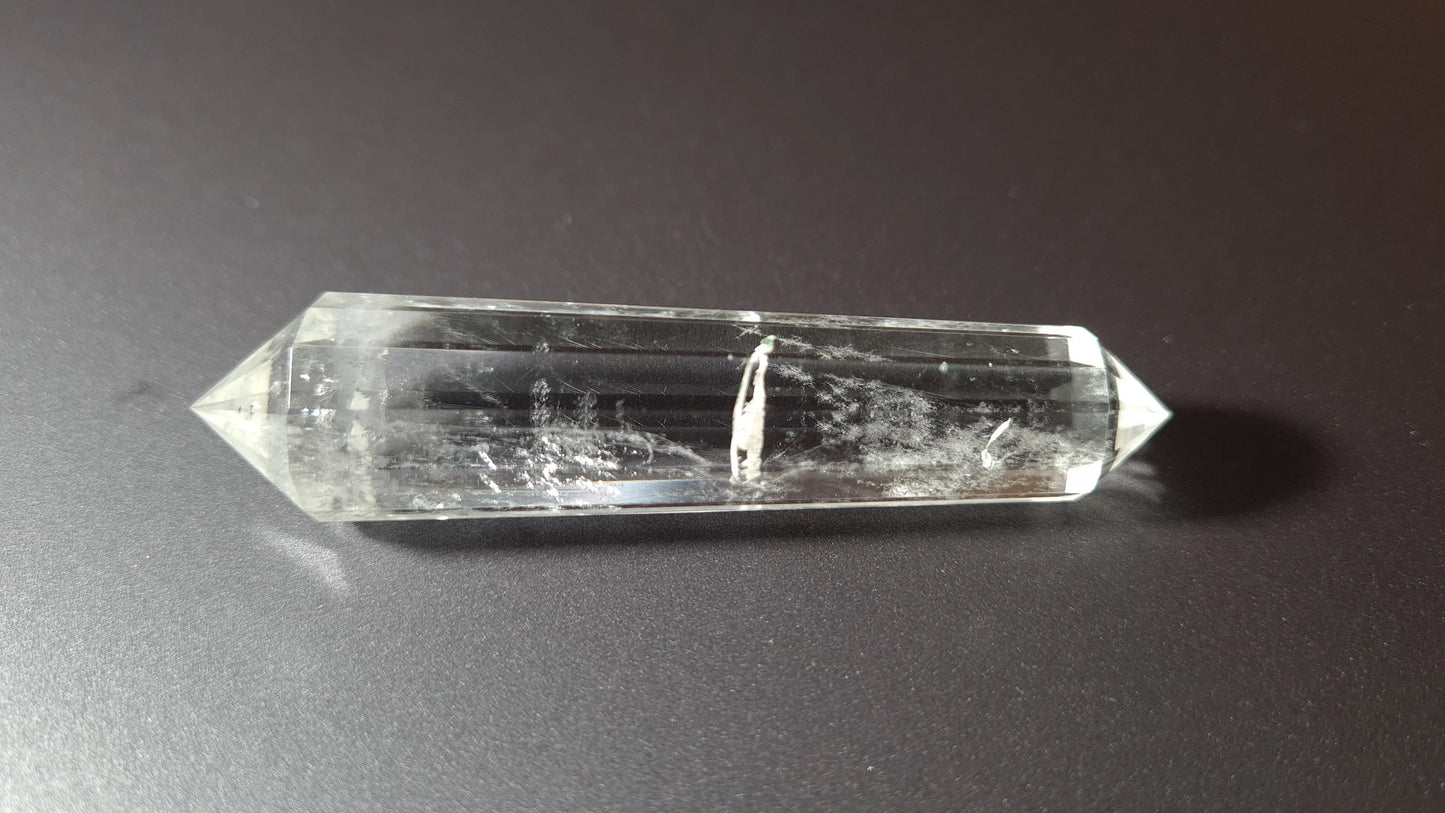Cristal de quartz - 12 facettes - 7.4 x 1.7 cm - 29.9g Ma boutique