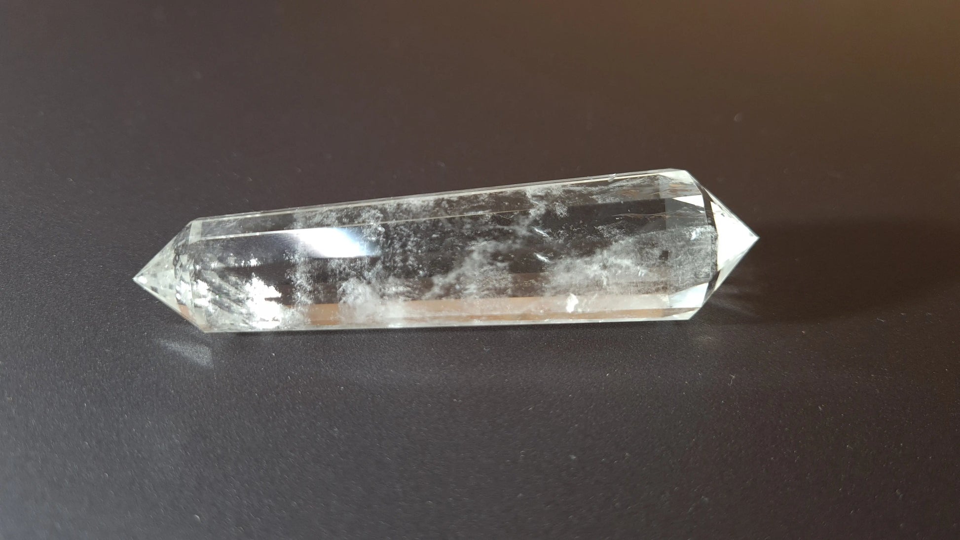 Cristal de quartz - 12 facettes - 8.4 x 2.2 cm - 44.6g Ma boutique