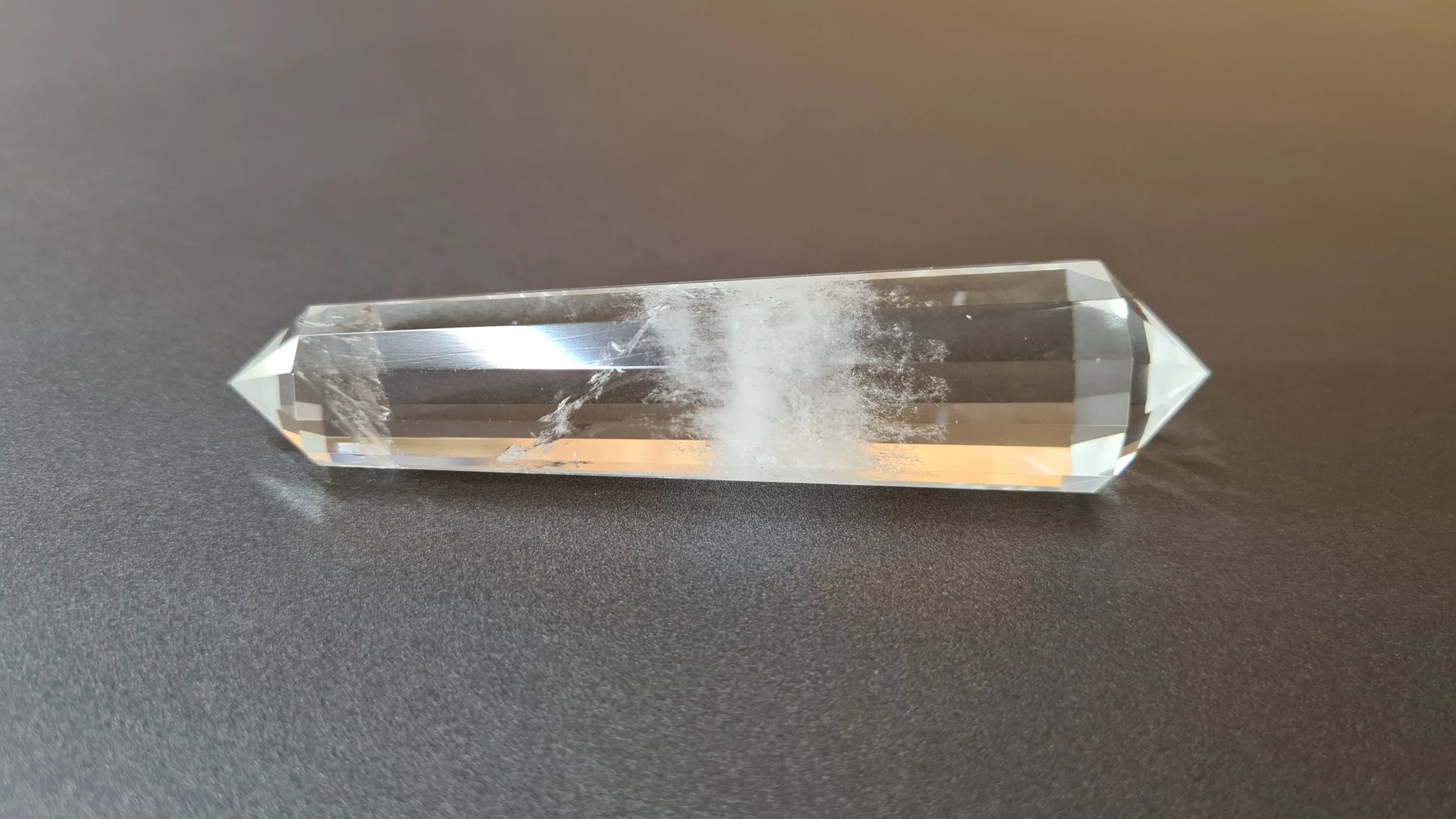 Cristal de quartz - 12 facettes - 8.2 x 2 cm - 39.9 g Ma boutique