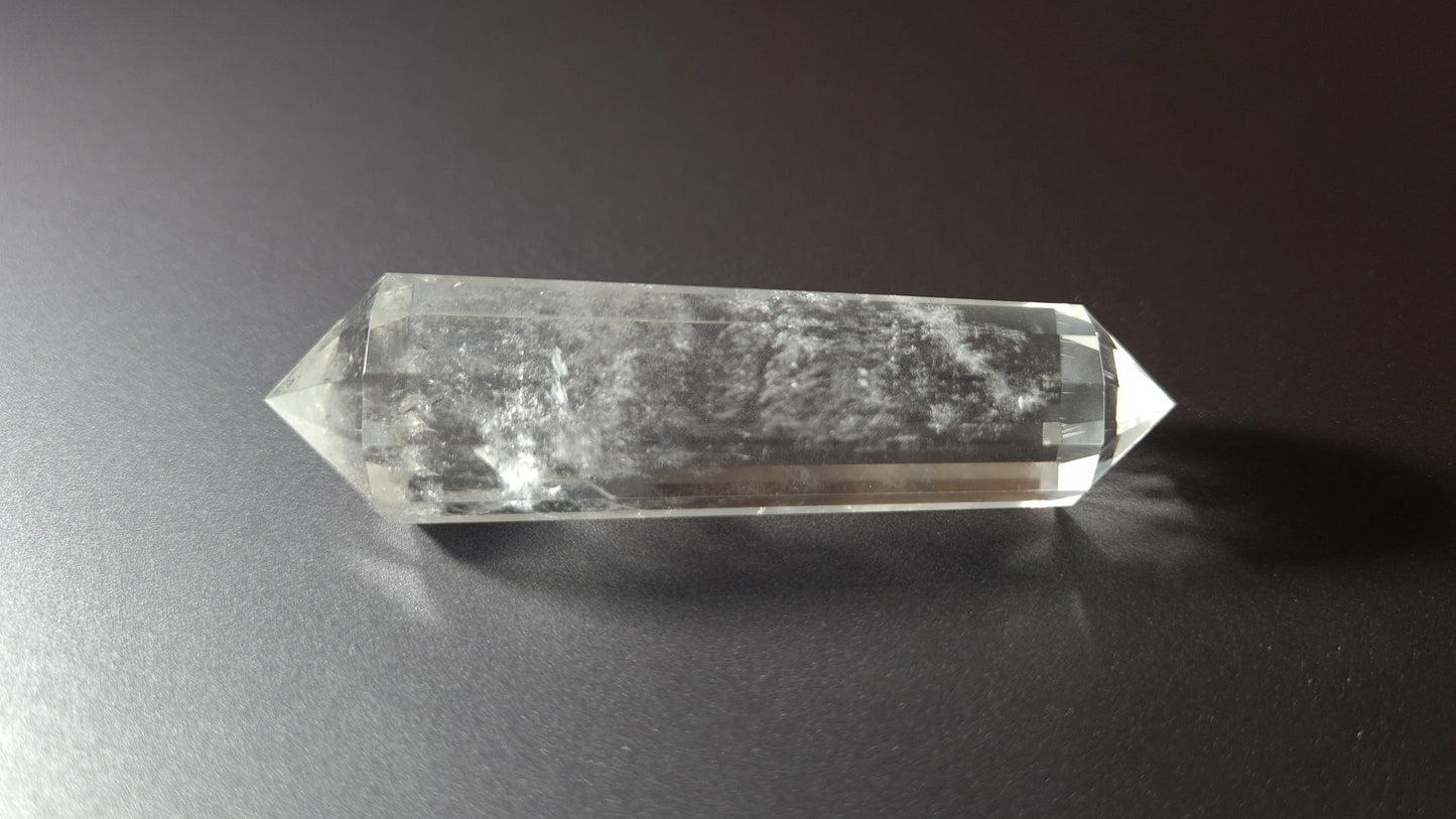 Cristal de quartz - 12 facettes - 7.2 x 2 cm - 39.9 g Ma boutique