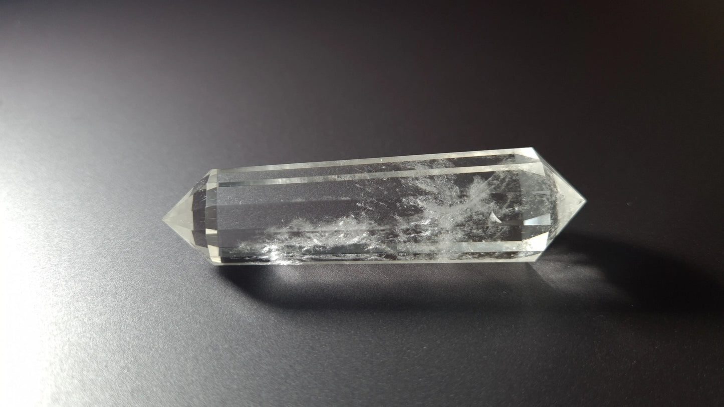 Cristal de quartz - 12 facettes - 7.2 x 2 cm - 39.9 g Ma boutique