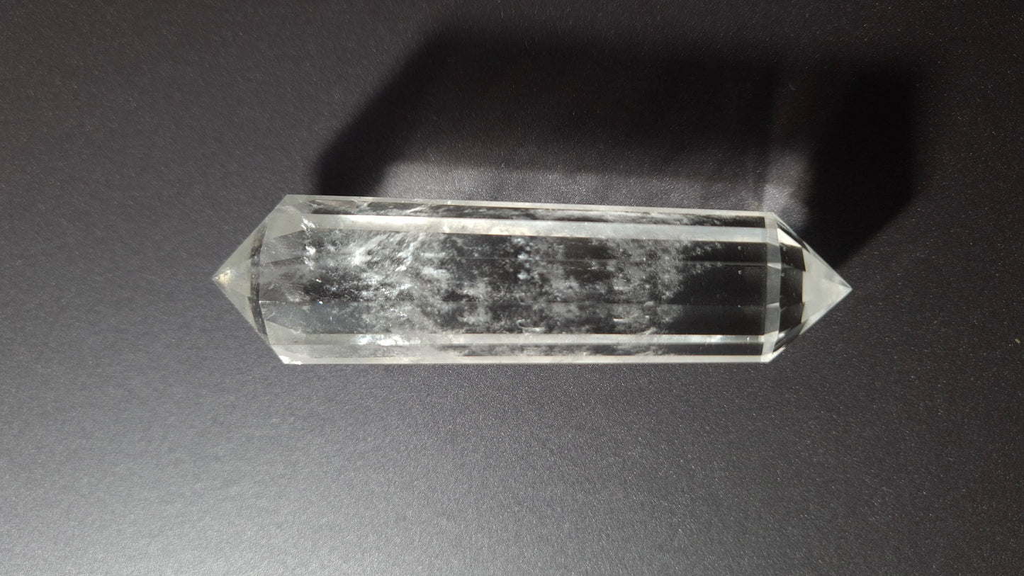 Cristal de quartz - 12 facettes - 7.2 x 2 cm - 39.9 g Ma boutique