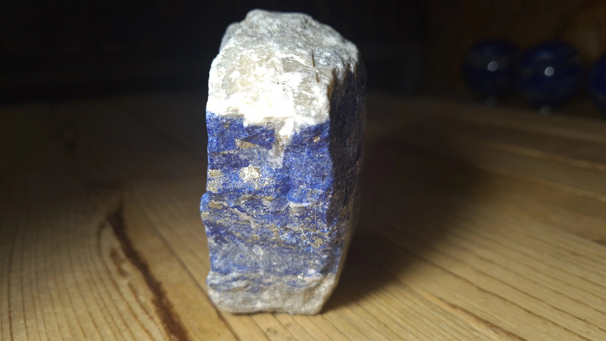Pierre de lapis-lazuli brute de 640g Lapis-Lazuli