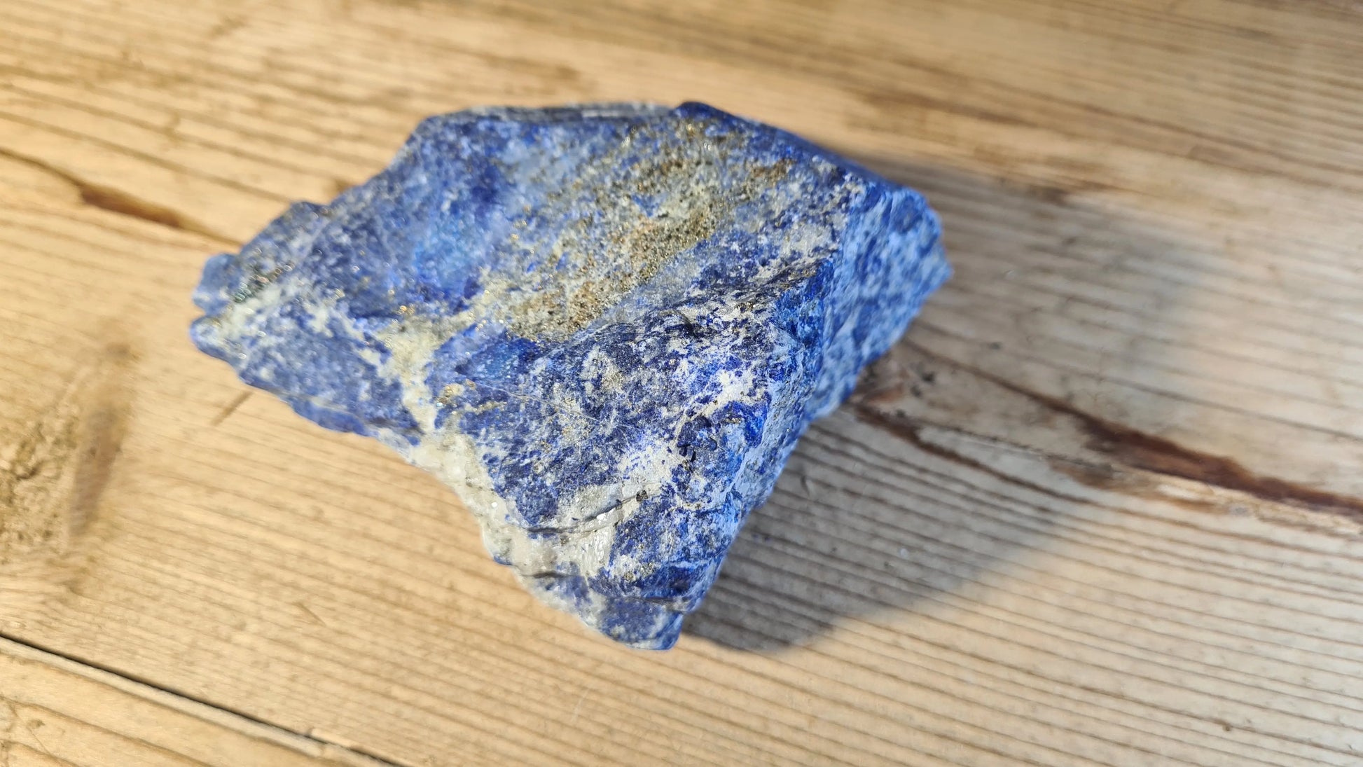 Pierre de lapis-lazuli brute de 841g Lapis-Lazuli