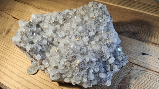 Amas de cristaux quartz fantômes, améthyste et calcite, 2784g, 25x19cm Cristal Roche