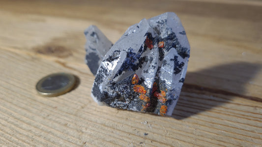 Amas de cristaux quartz, réalgar, arsenic, 81g, 6.5x3.5cm Cristal Roche