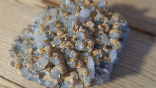 Amas de cristaux de quartz, de manganocalcite et de calcite dolomite 299g, 9x7cm Cristal Roche