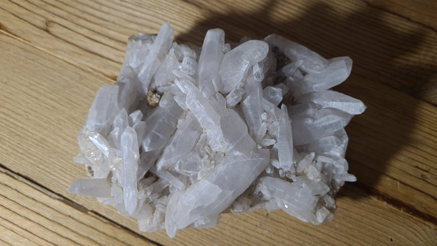 Amas de cristaux de manganocalcite 1441g, 7x11cm Cristal Roche