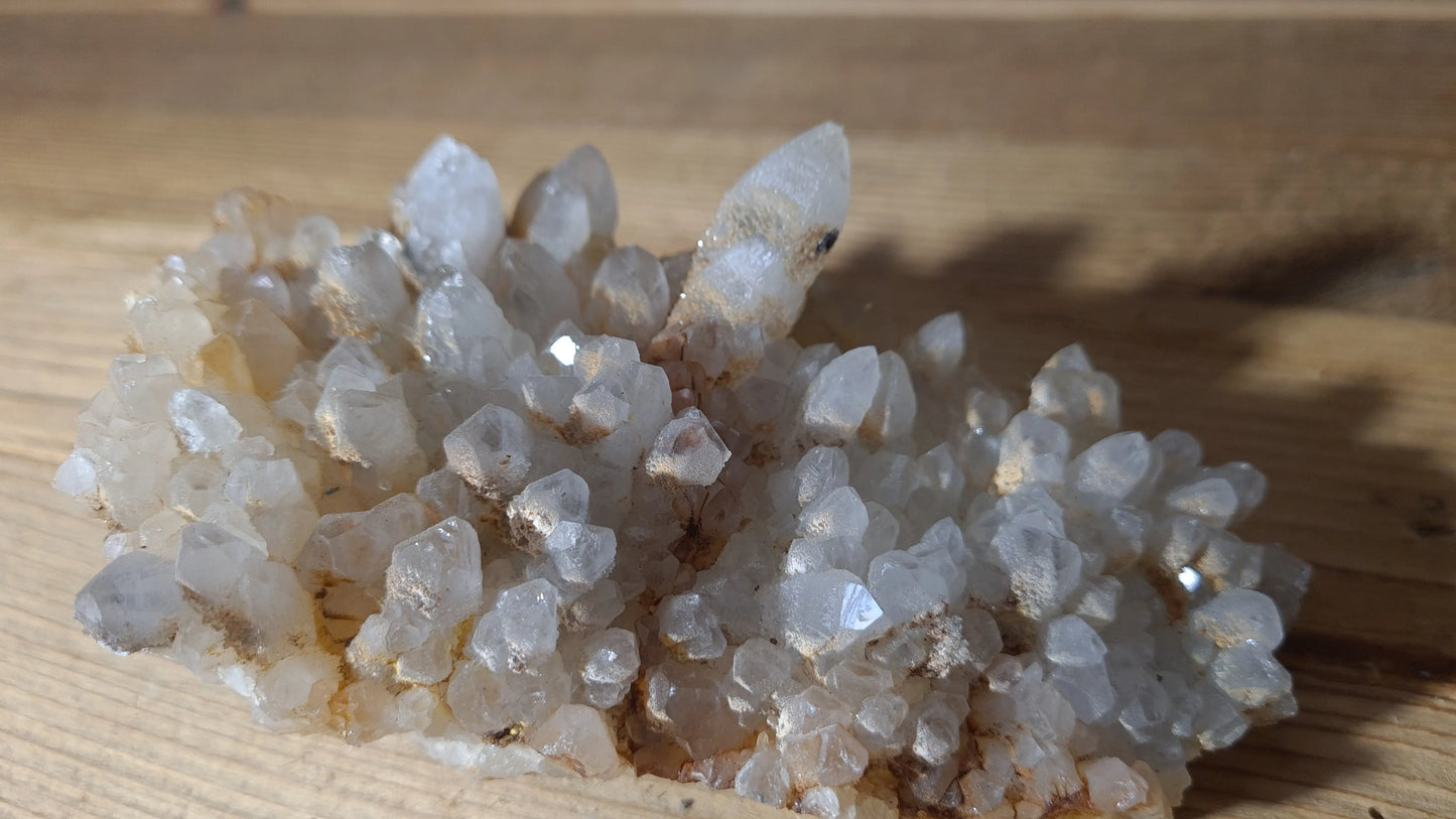 Amas de cristaux de quartz 712g, 13.5x9cm Cristal Roche