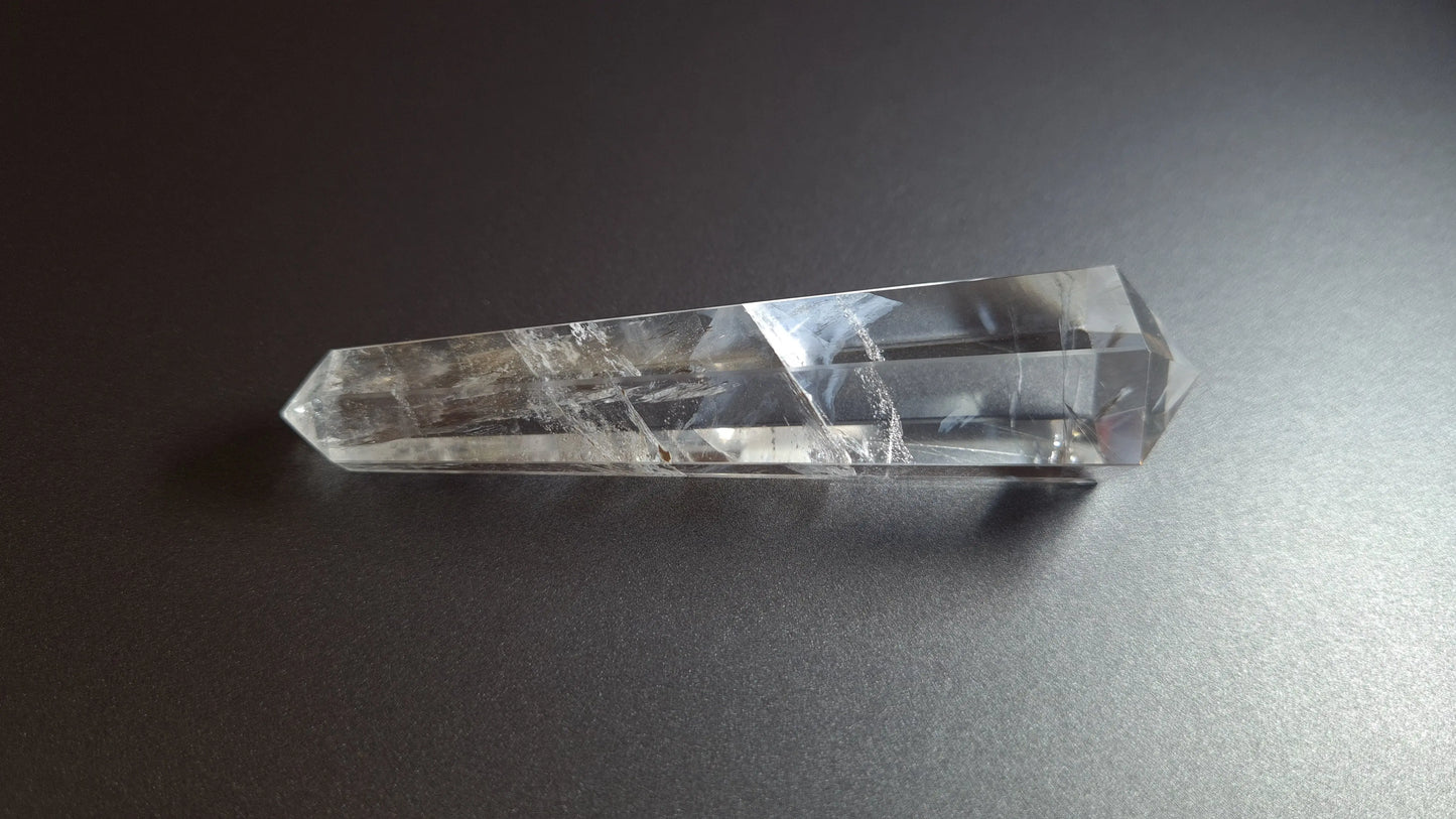 Cristal de quartz - 6 facettes - 8.5 x 2.2 cm - 39 g Ma boutique