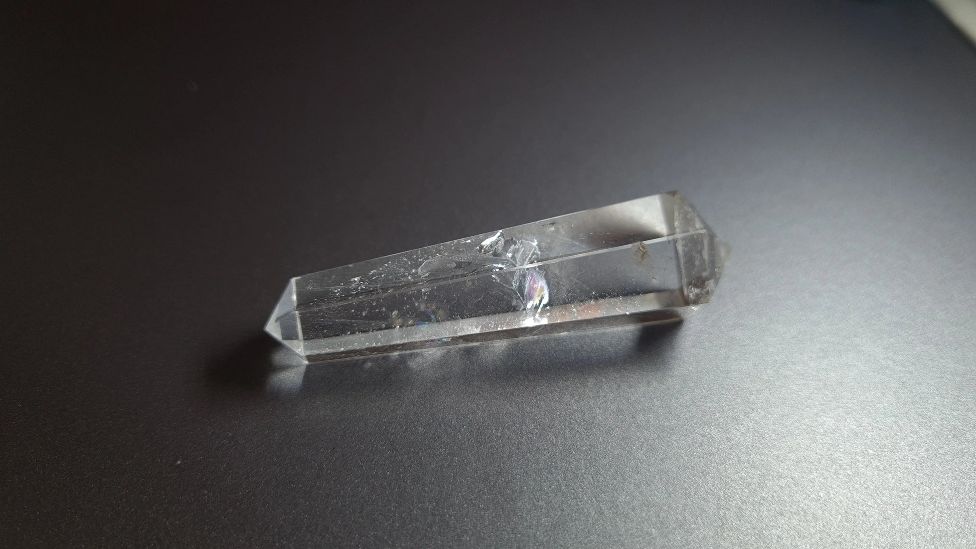 Cristal de quartz - 6 facettes - 6.5 x 1.8 cm - 24.4 g Ma boutique