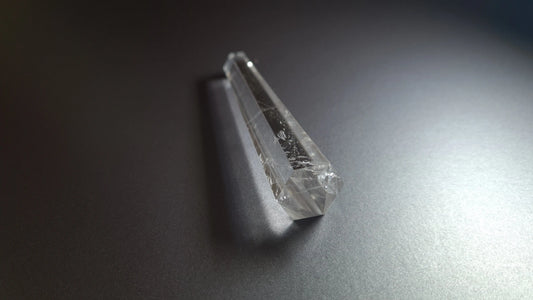 Cristal de quartz - 6 facettes - 9.3 x 1.8 cm - 35.4 g Ma boutique