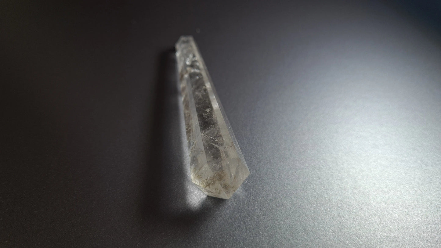 Cristal de quartz - 6 facettes - 9.1 x 1.8 cm - 28.3 g Ma boutique
