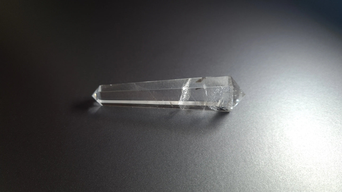 Cristal de quartz - 6 facettes - 7.7 x 1.8 cm - 26.2 g Ma boutique