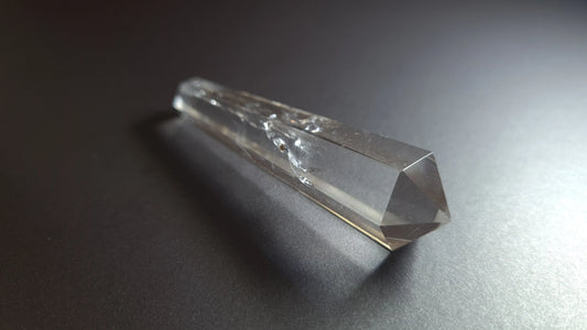 Cristal de quartz - 6 facettes - 6.8 x 1.7 cm - 19.8 g Ma boutique