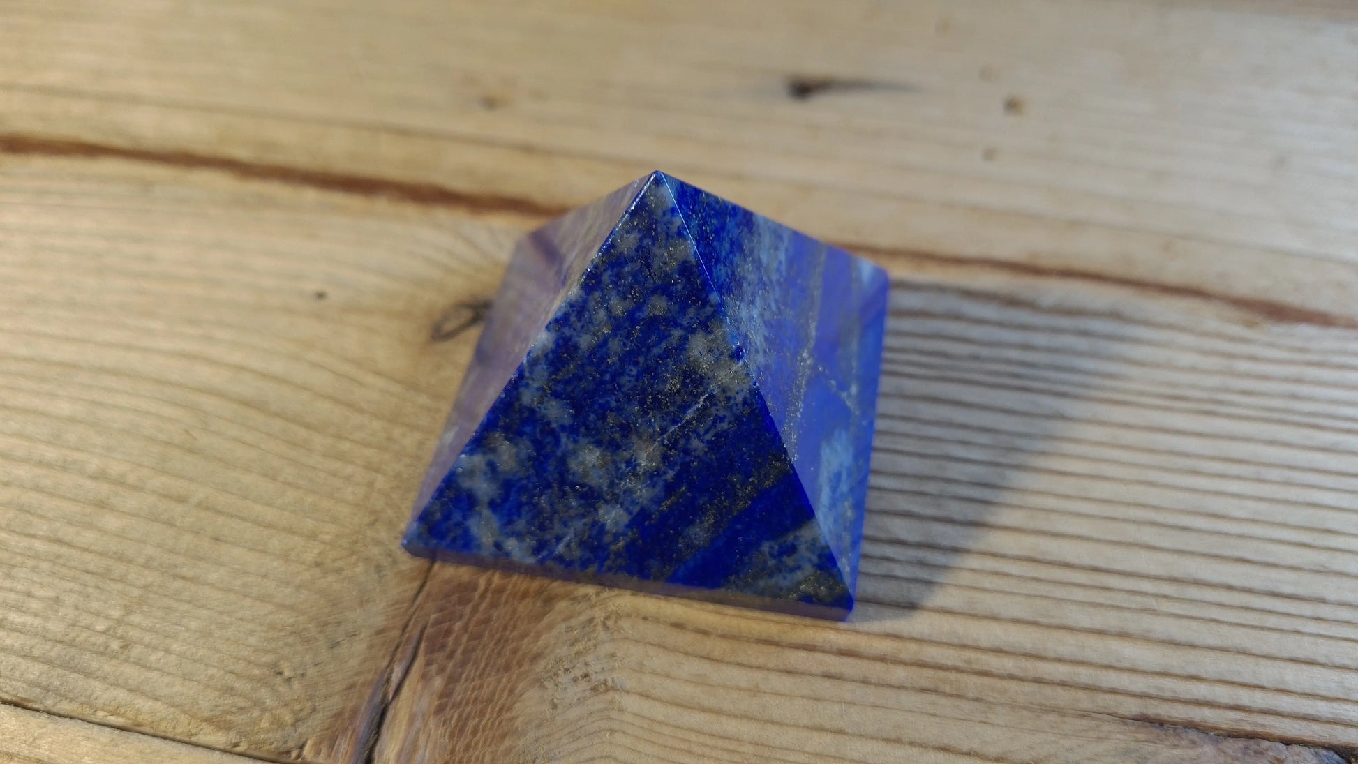 Pyramide en lapis-lazuli de 5cm Cristal Roche