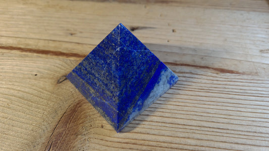 Pyramide en lapis-lazuli de 5cm Cristal Roche