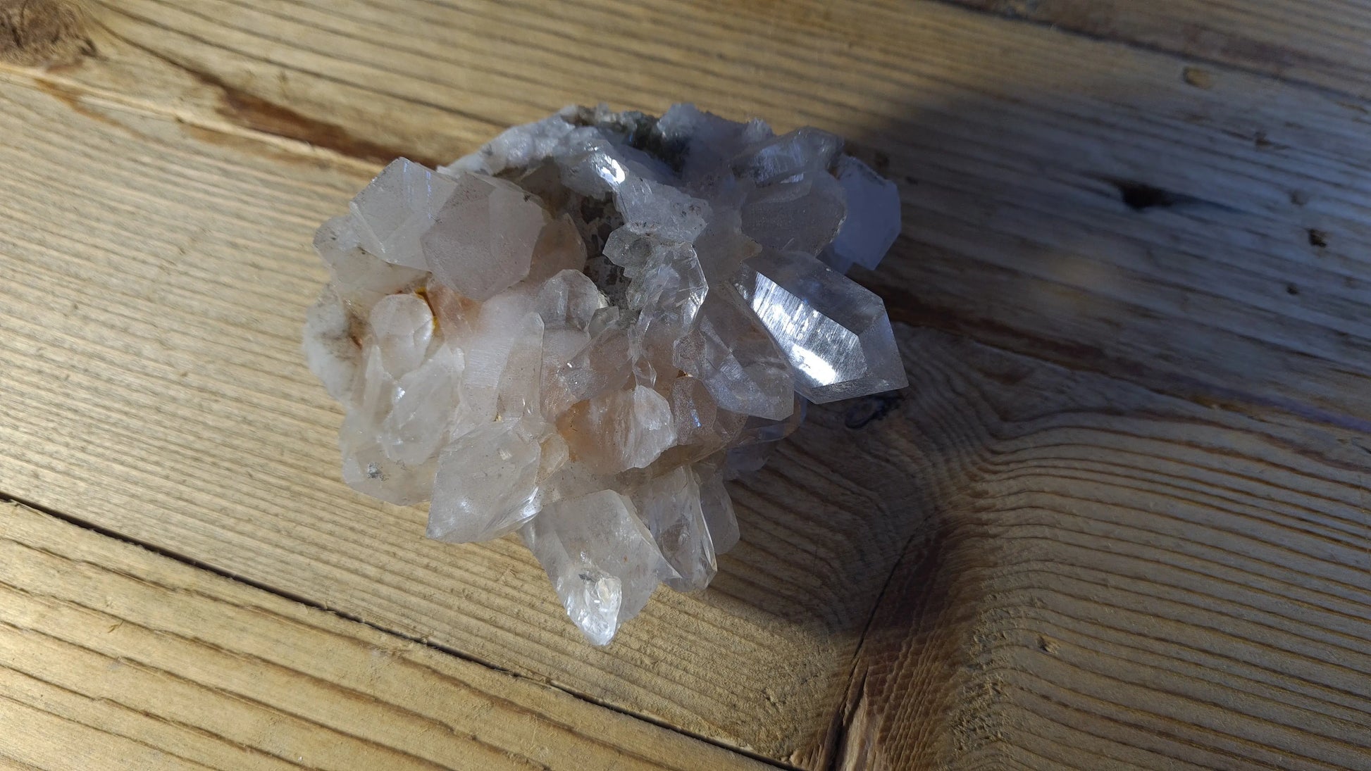 Amas de cristaux de roche / quartz 359g, 10x9cm Cristal Roche