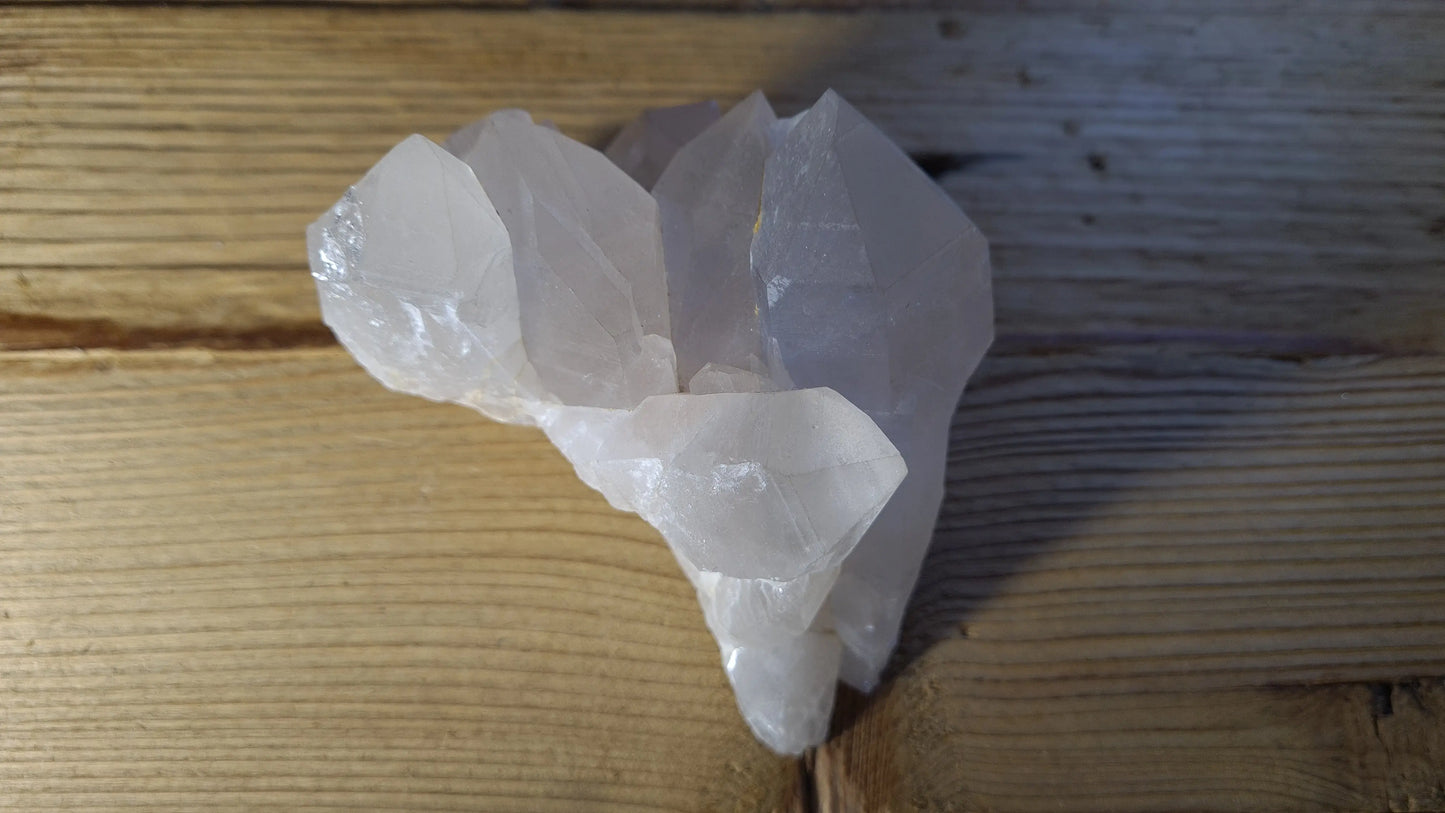 Amas de cristaux de roche / quartz 579g, 10x6cm Cristal Roche