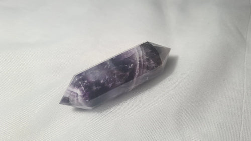Améthyste taillée 12 facettes 6.7x2cm Cristal Roche