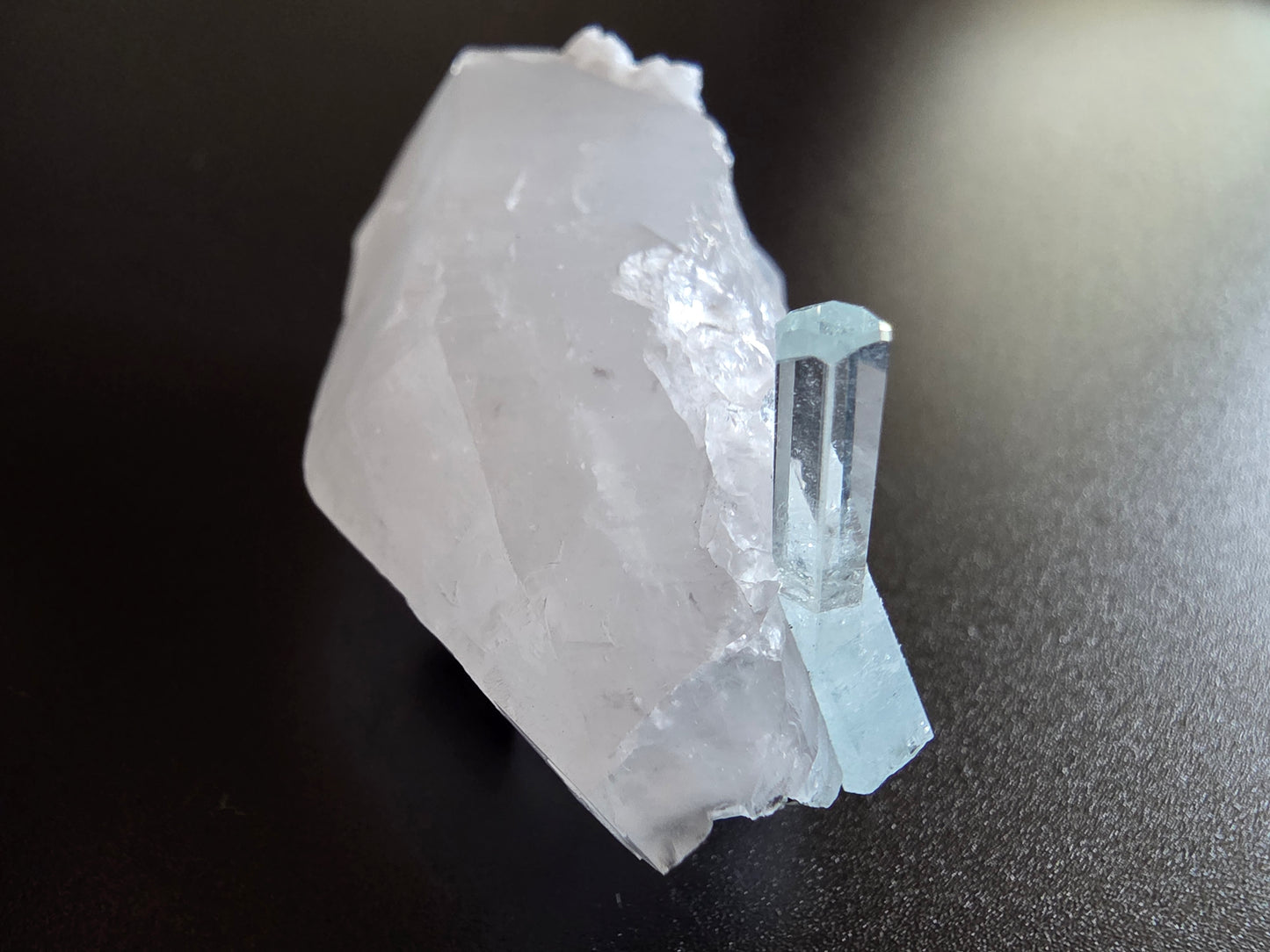 27 - Aigue-marine Cristal Roche