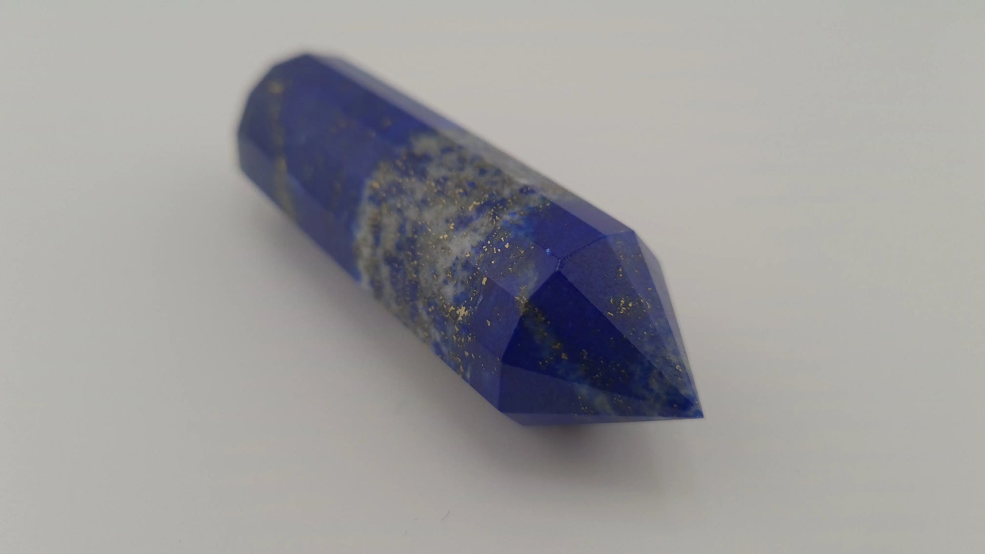 Lapis-Lazuli 12 facettes 7.5 x 2cm, 60g Cristal Roche
