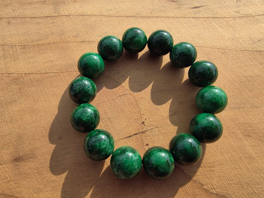 Bracelet en jade néphrite vert intense de Chine 12mm Cristal Roche