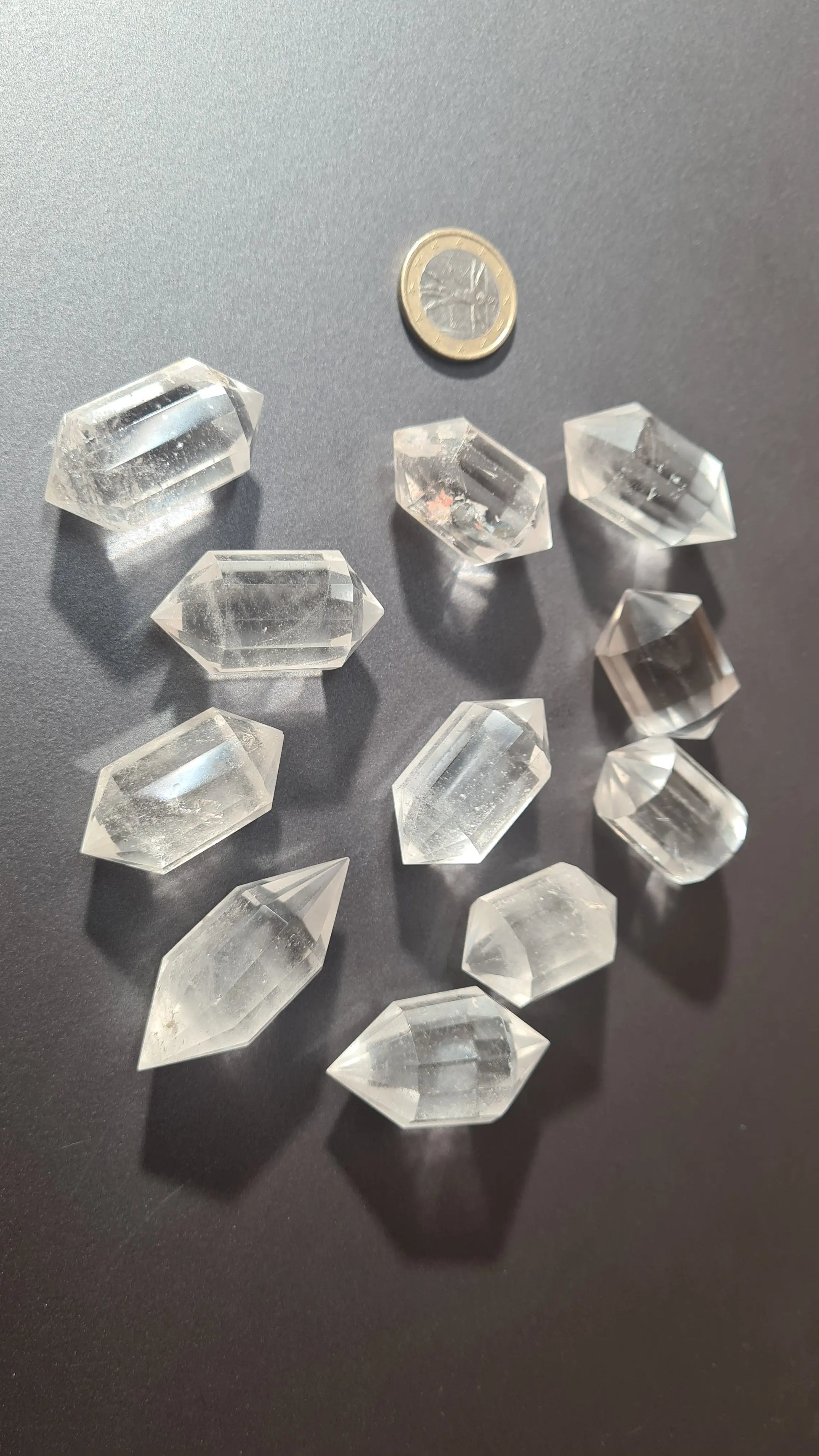 Cristaux de quartz de taille intermédiaires 12 facettes Cristal Roche