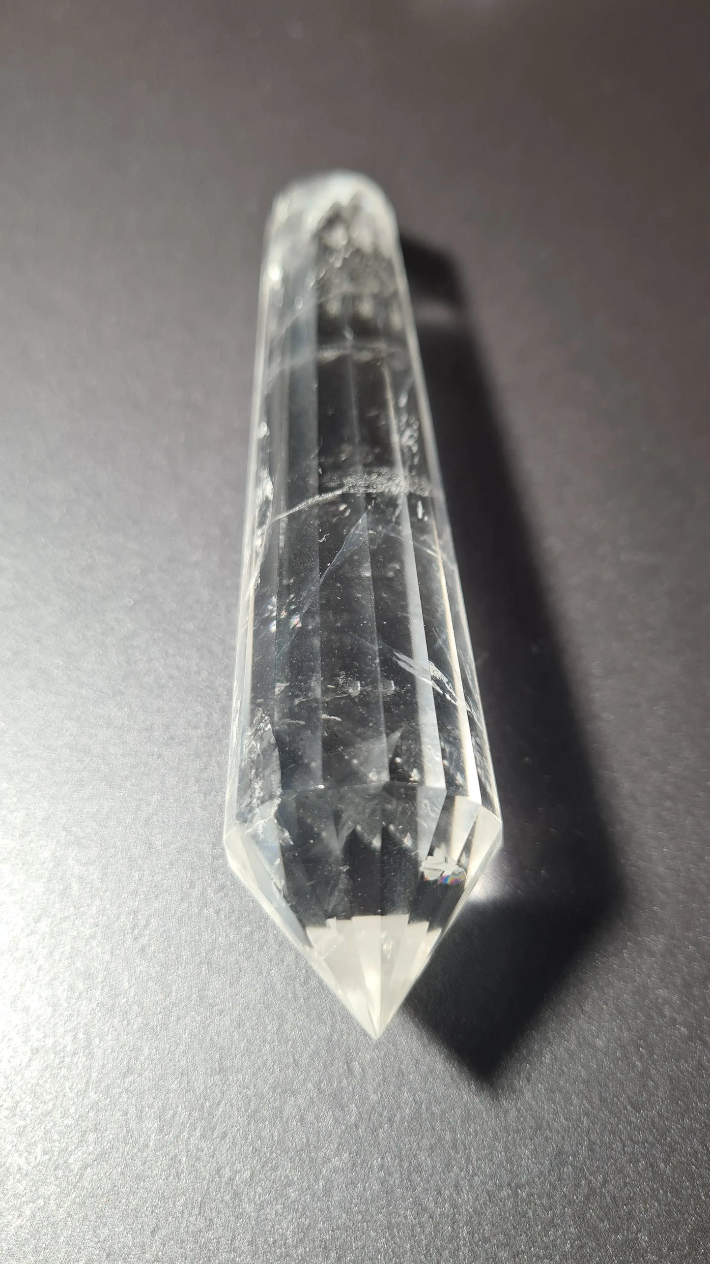 Cristal de quartz - 16 facettes - 10.7 x 2.3 cm - 73.9g Ma boutique
