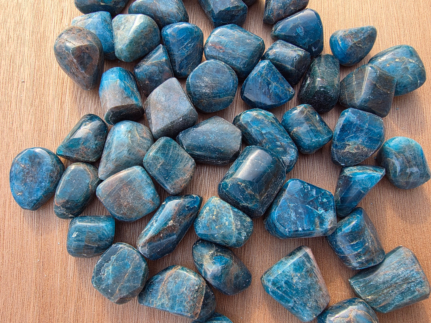 Pierres roulées d'Apatite Cristal Roche