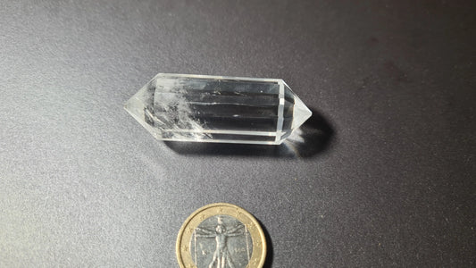 Cristal de quartz - 12 facettes - 5.6 x 1.8 cm - 30g Ma boutique