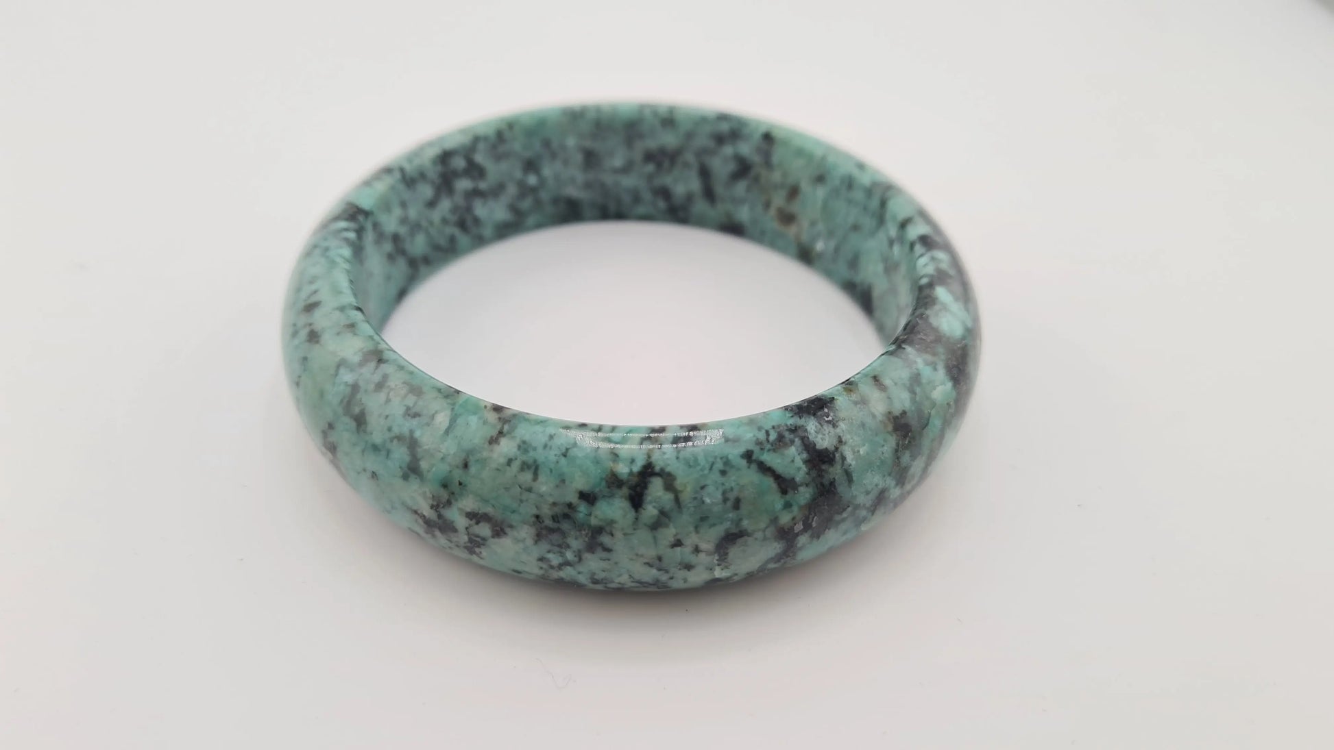Bracelet massif "jonc" en turquoise Cristal Roche