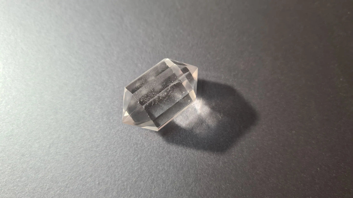 Petits cristaux de quartz 12 facettes Cristal Roche