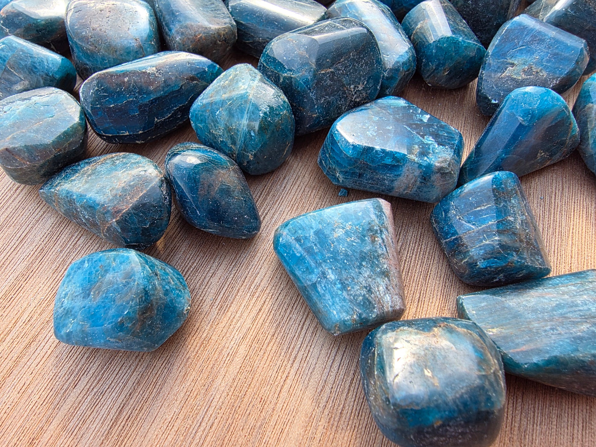 Pierres roulées d'Apatite Cristal Roche