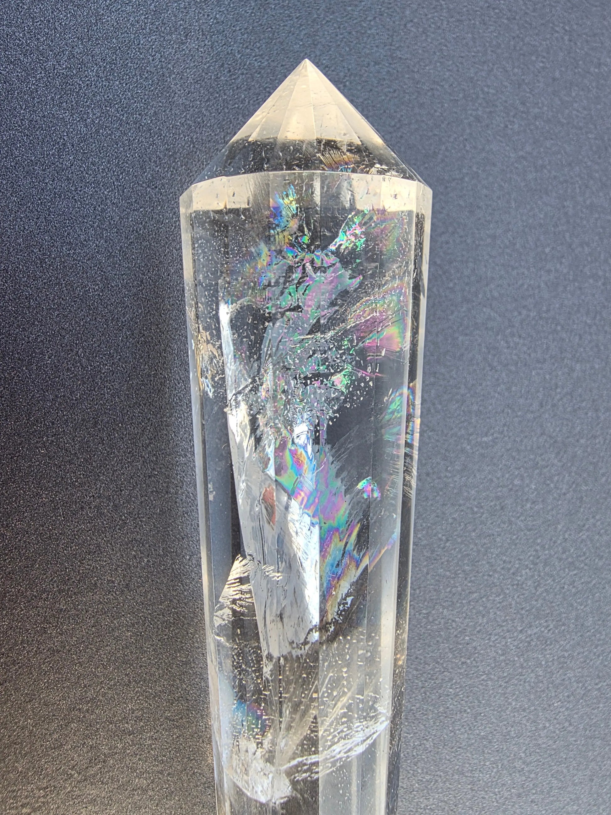 Cristal de quartz (arc en ciel) - 16 facettes - 11.4 x 2.5 cm - 97.4g Ma boutique