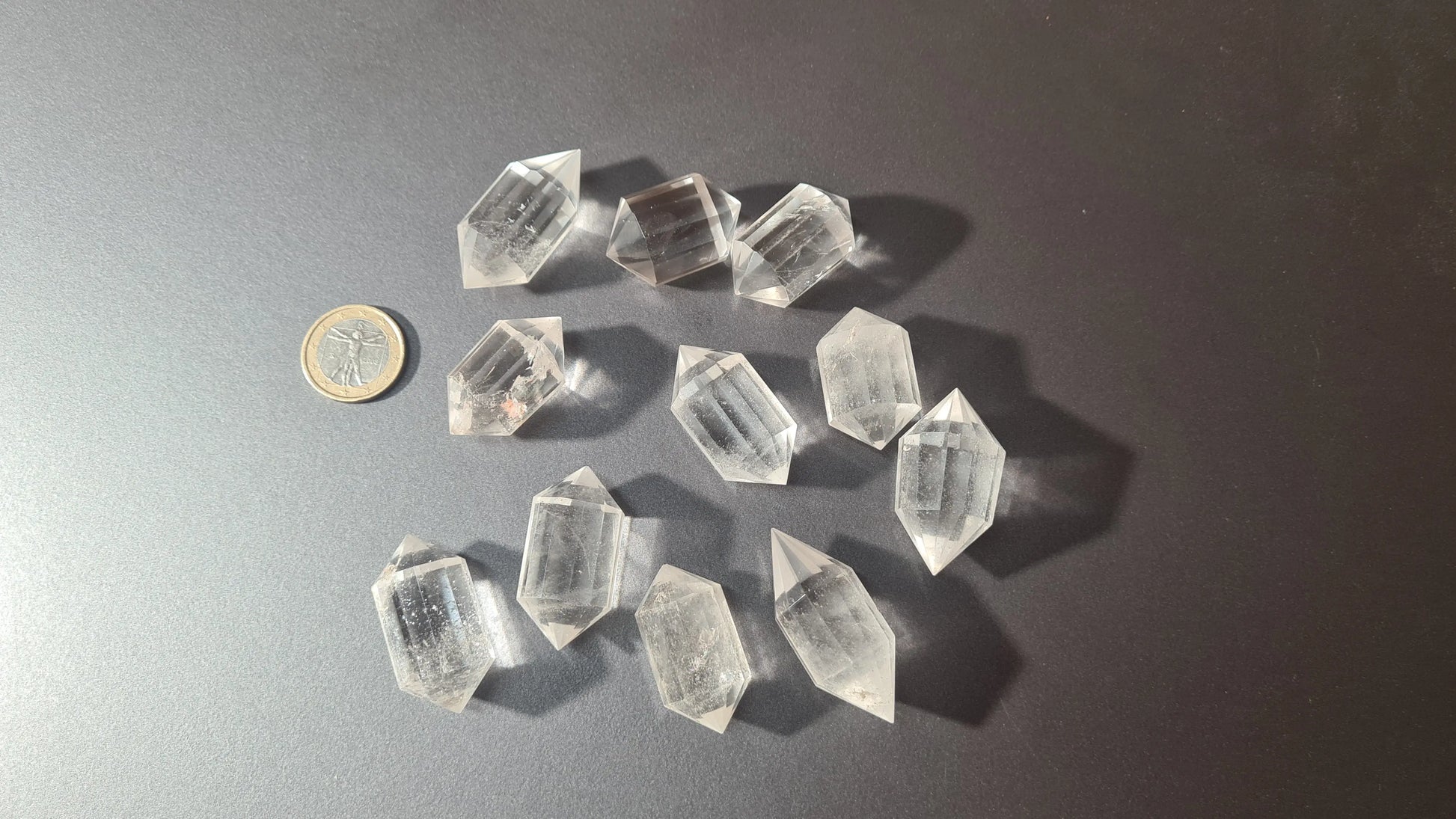 Cristaux de quartz de taille intermédiaires 12 facettes Cristal Roche