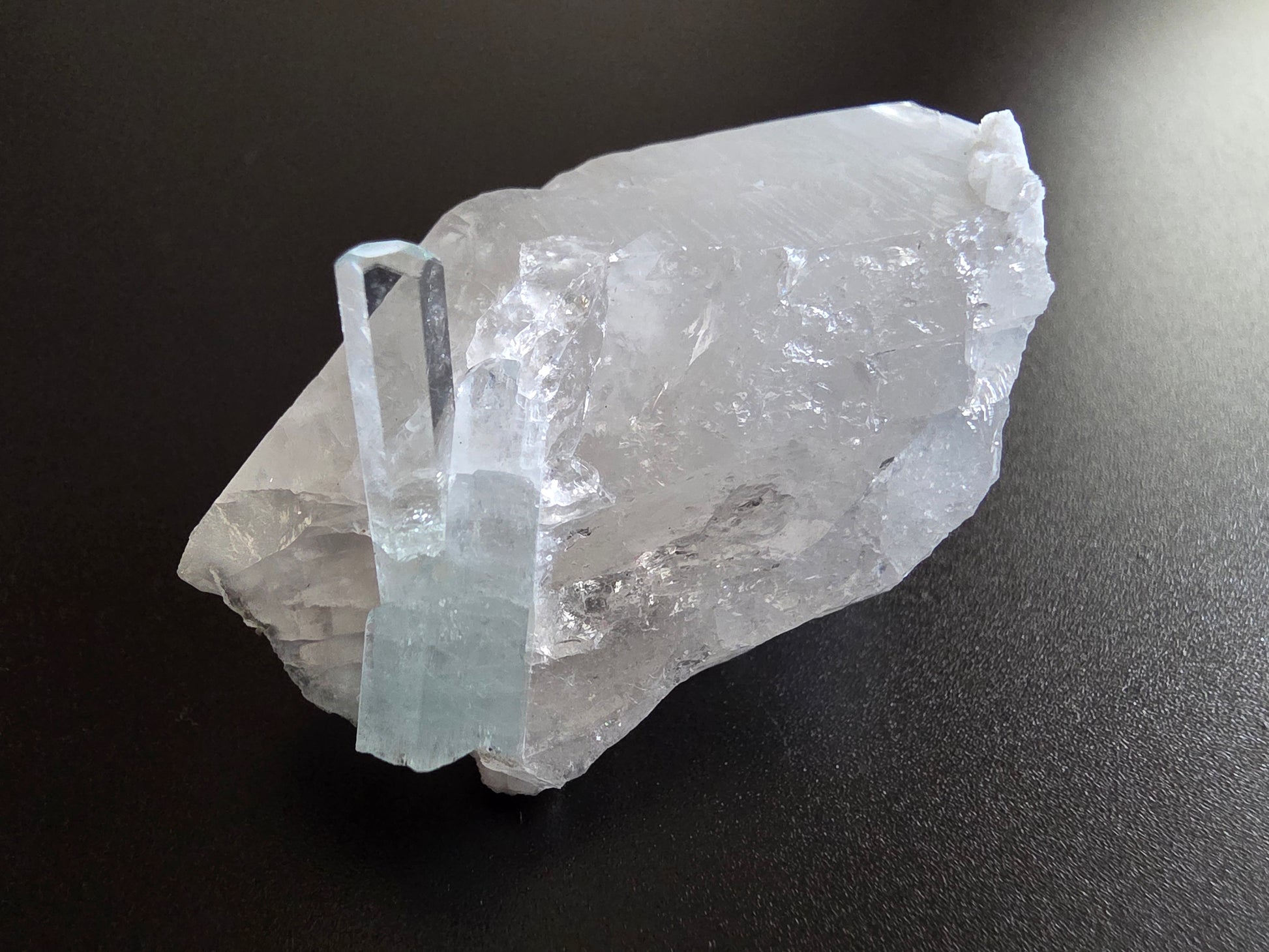 27 - Aigue-marine Cristal Roche
