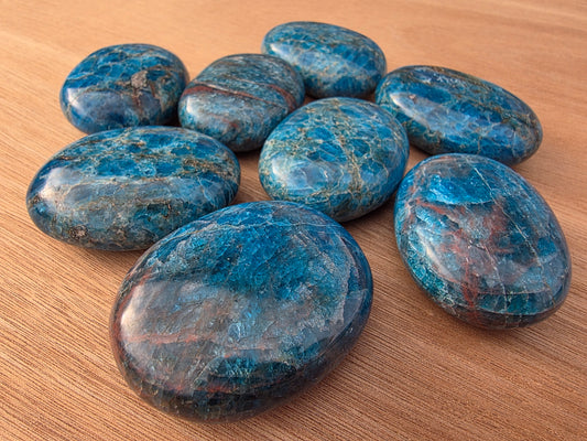 Galet d'apatite Cristal Roche