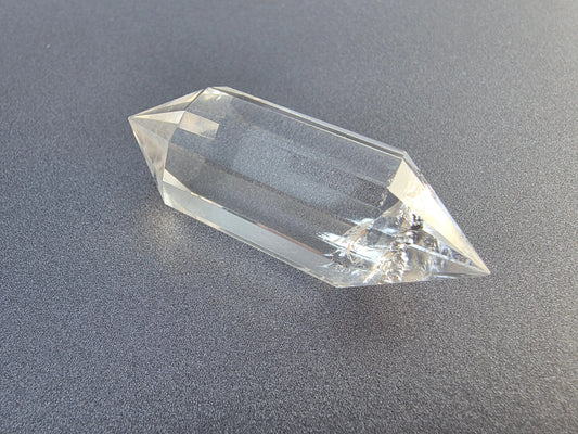 Cristal de quartz – 12 facettes - 5.5 x 2 cm - 30g Ma boutique